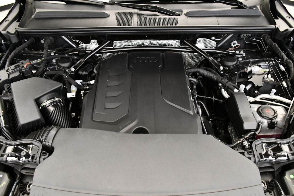 2025 Audi Q5 Premium 11