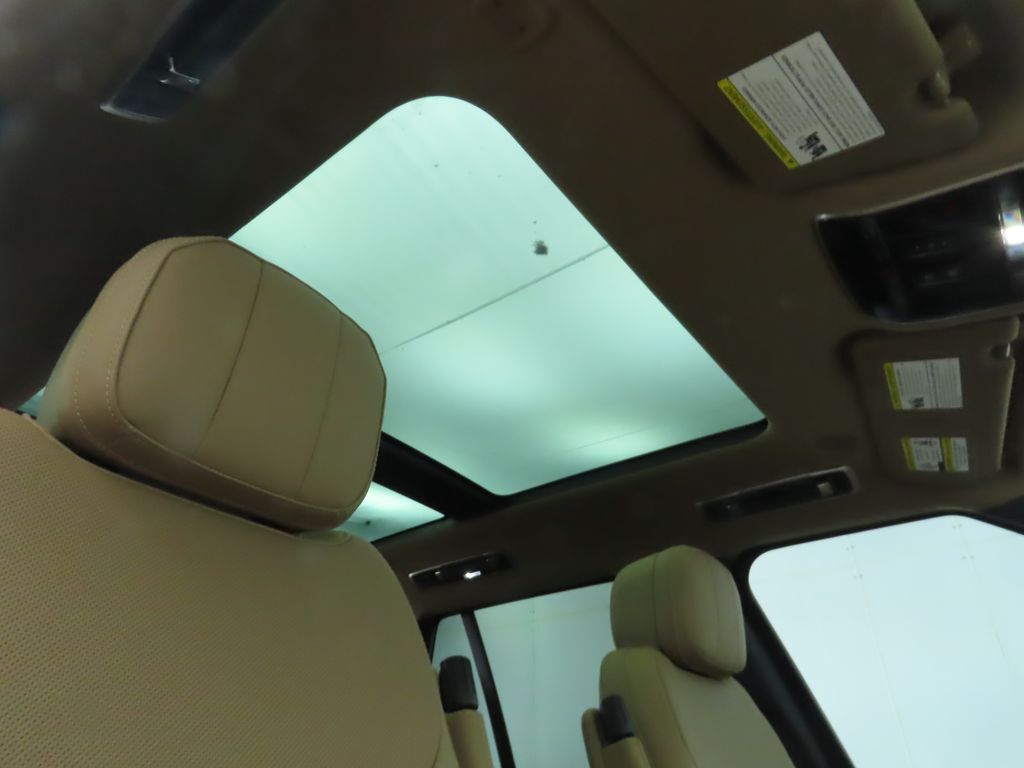Thumbnail: 2025 Land Rover Range Rover - 20