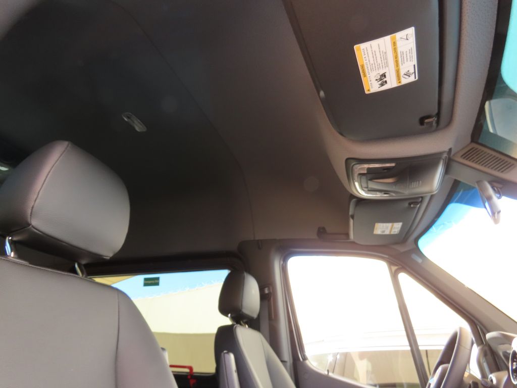 2025 Mercedes-Benz Sprinter 2500 18