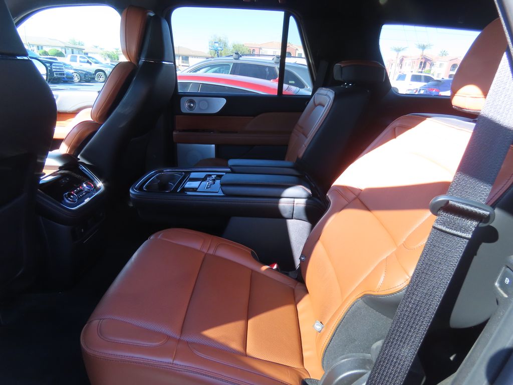 Thumbnail: 2019 Lincoln Navigator - 11