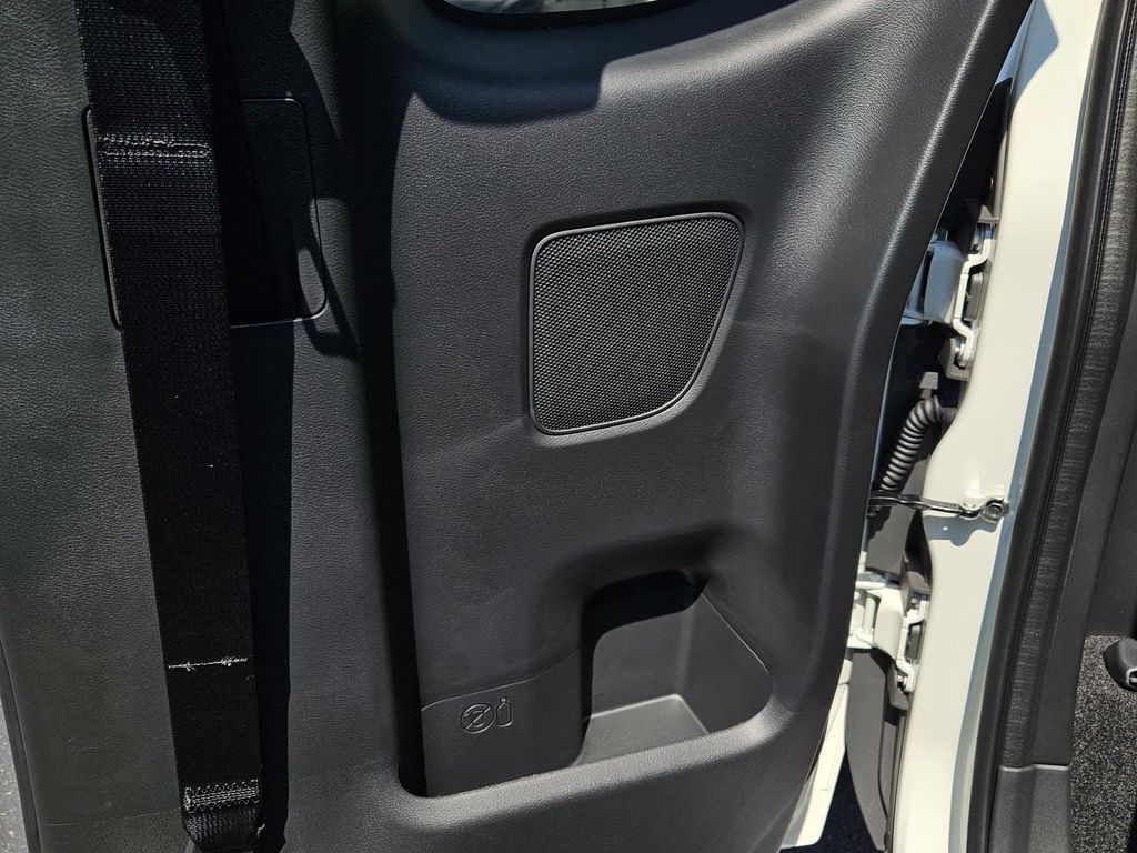 2026 Nissan Frontier S - Photo 8