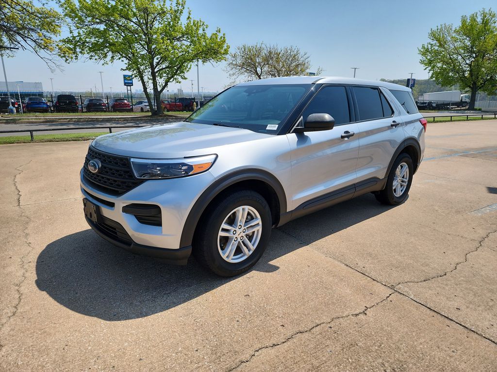 2022 Ford Explorer photo