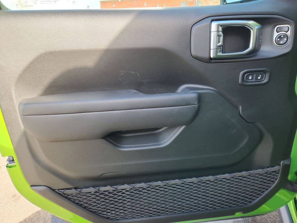 2026 Jeep Wrangler 2-Door Willys - Photo 10