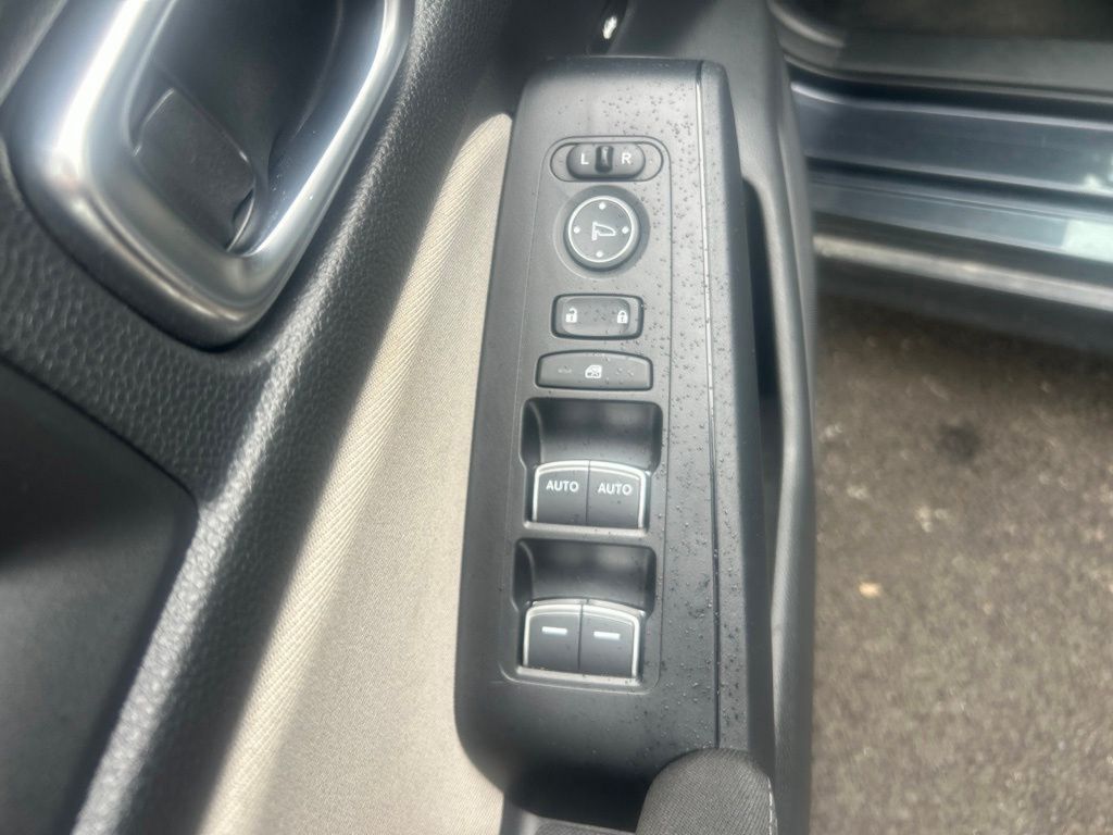 Certified Used 2024 Gray Honda LX image 5