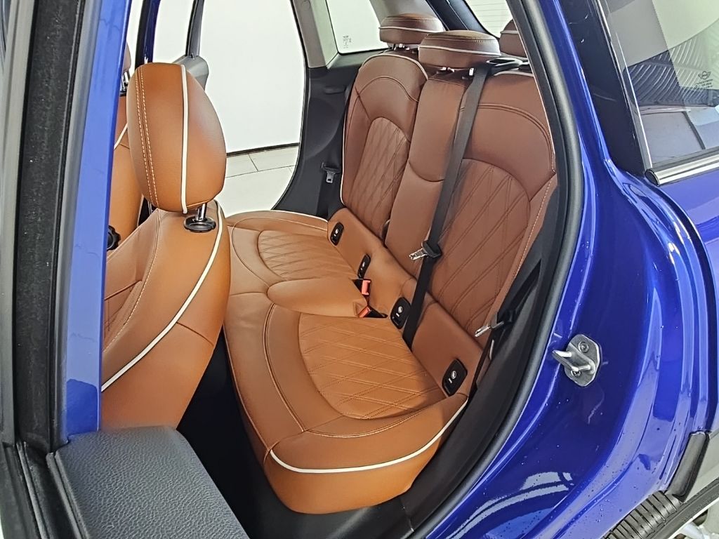 Thumbnail: 2021 MINI Cooper - 21