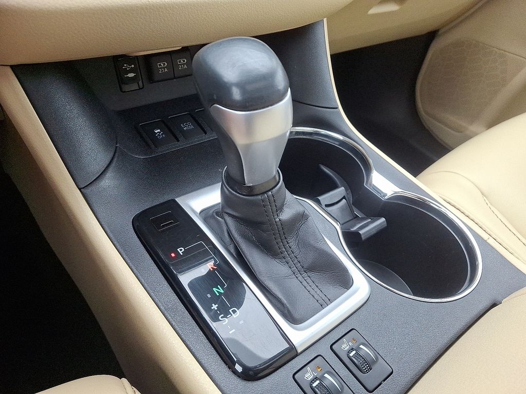 Thumbnail: 2017 Toyota Highlander - 17