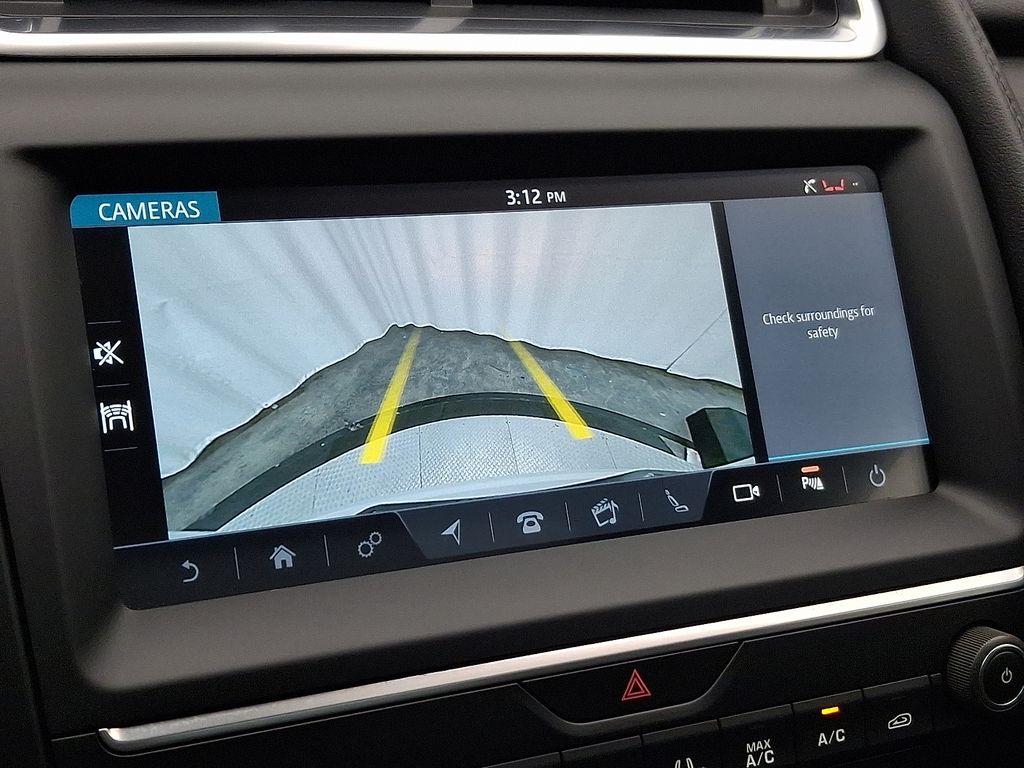 Thumbnail: 2020 Jaguar E-Pace - 19