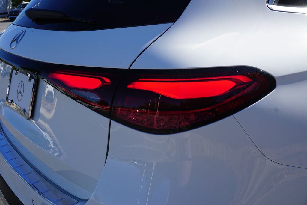 Thumbnail: 2026 Mercedes-Benz GLC - 17