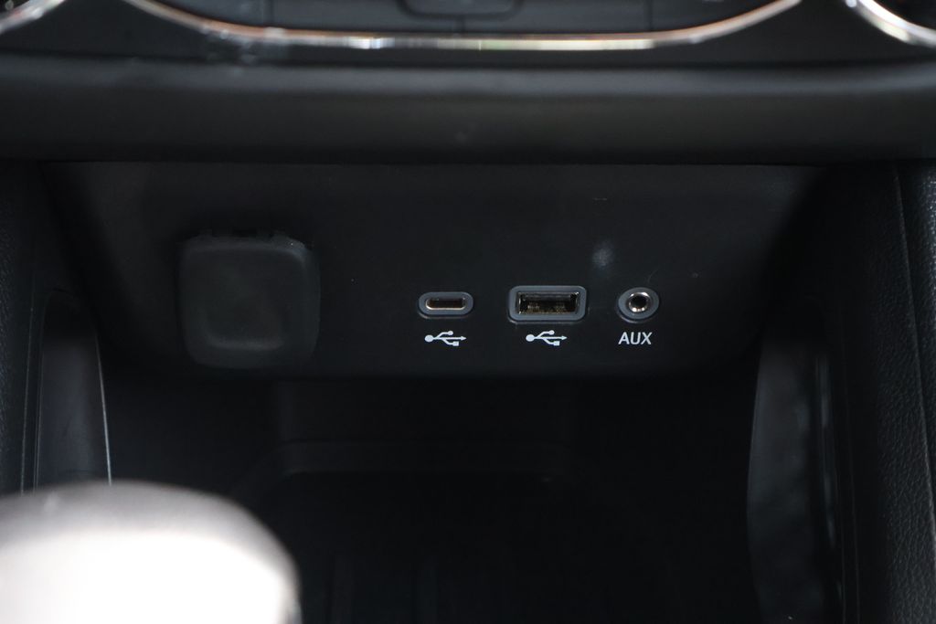 Thumbnail: 2023 Chevrolet TrailBlazer - 21