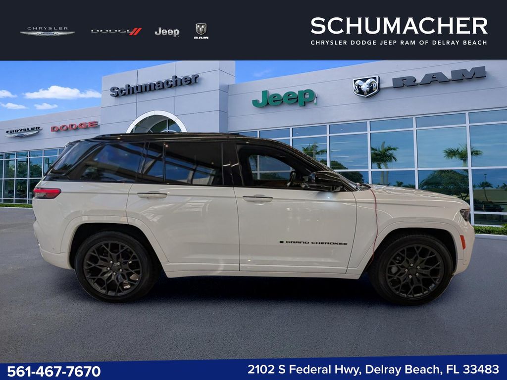 new 2025 Jeep Grand Cherokee car, priced at $71,575