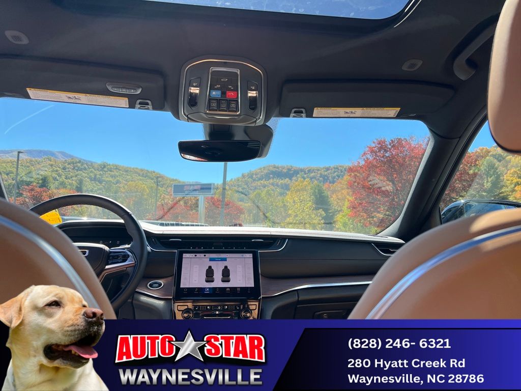 new 2025 Jeep Grand Cherokee car, priced at $57,990