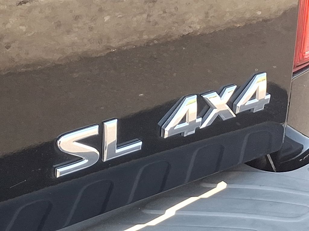 2014 Nissan Frontier SL 31