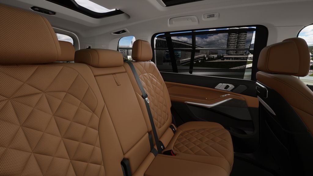 Thumbnail: 2026 BMW X7 - 12