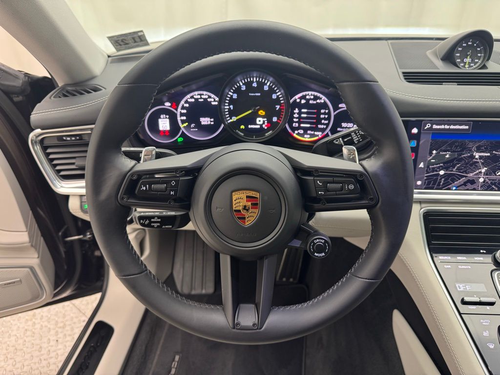 2022 Porsche Panamera 4 6