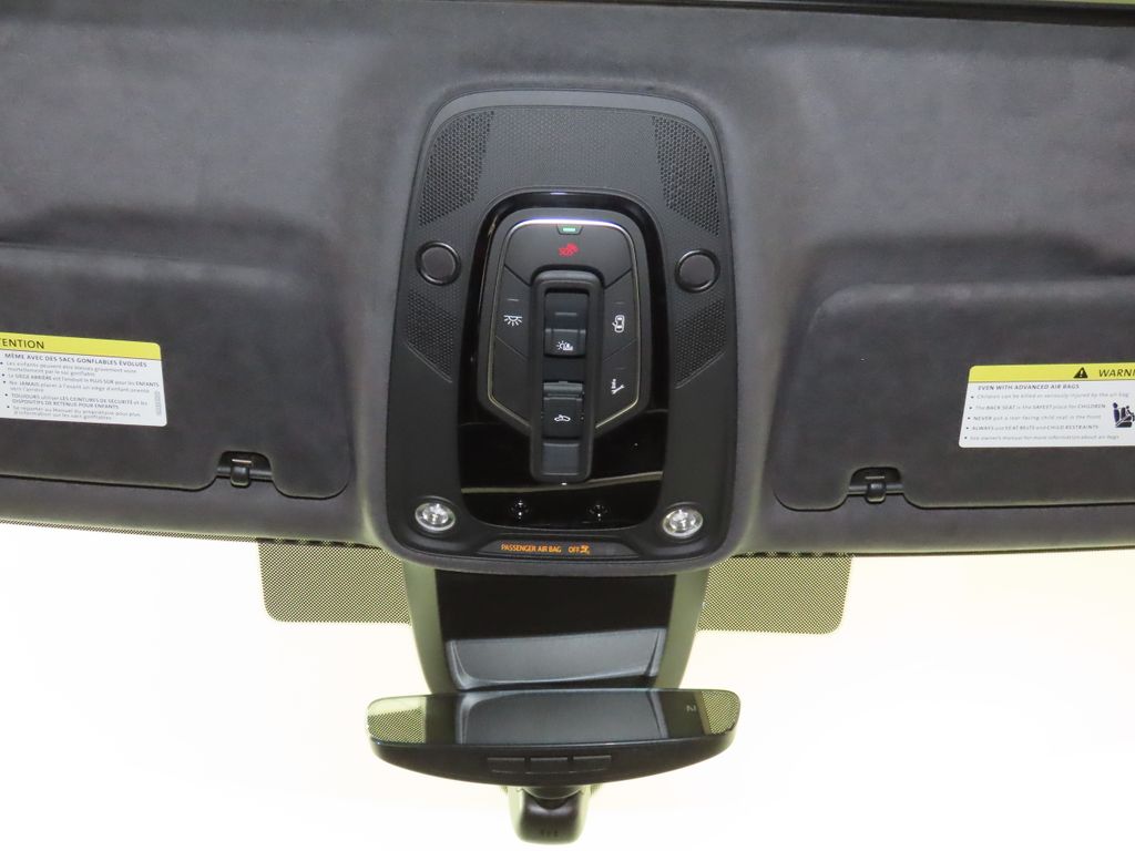 Thumbnail: 2026 Audi RS 6 - 22