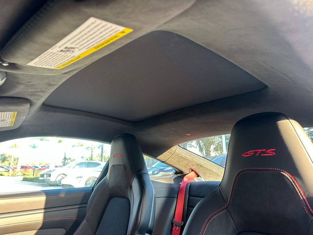 Thumbnail: 2025 Porsche 911 - 24