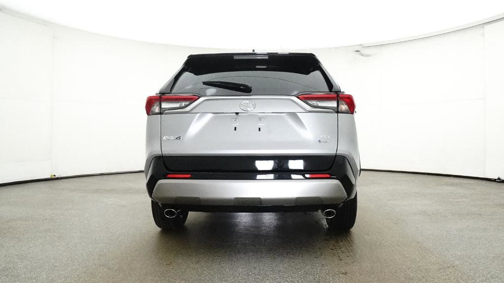 Thumbnail: 2025 Toyota RAV4 - 16