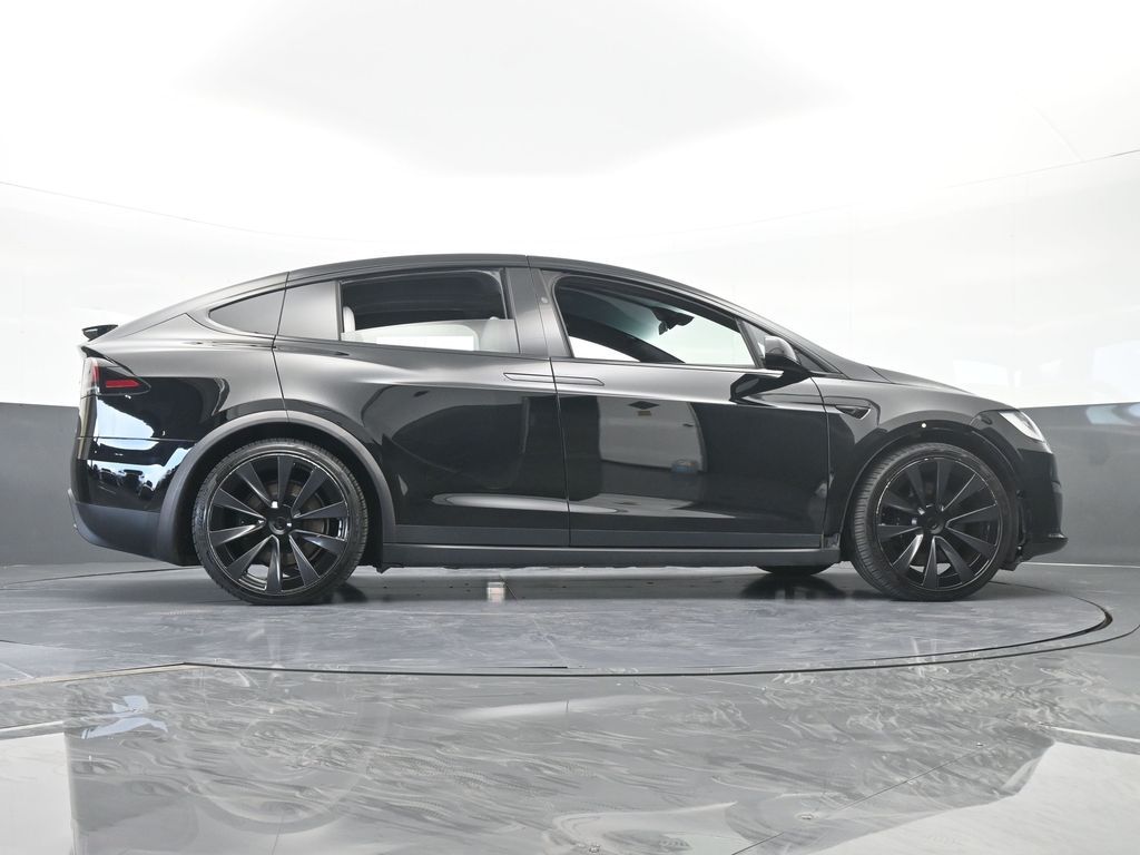 Used 2022 Black Tesla Plaid image 57