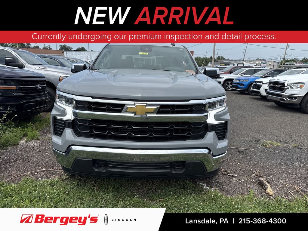 Slate Gray Metallic 2024 Chevrolet Silverado 1500 Pickup Truck Four-Wheel Drive 8-Speed Automatic