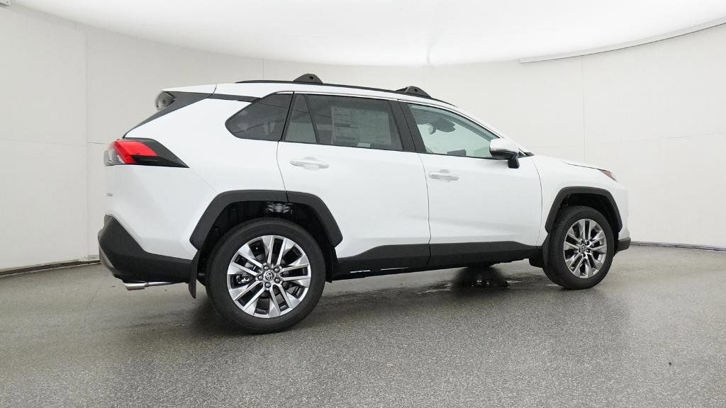 Thumbnail: 2025 Toyota RAV4 - 3