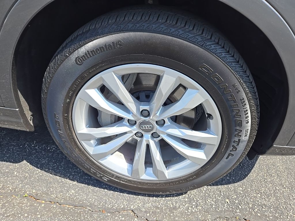 2019 Audi Q7 Premium 14