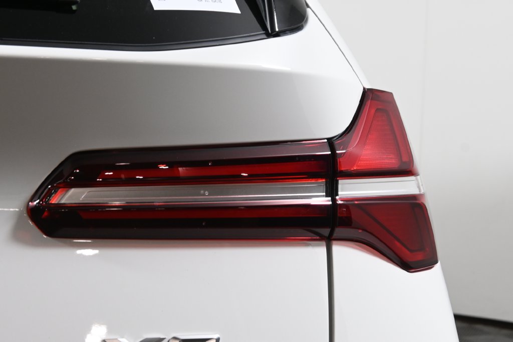 Thumbnail: 2026 BMW X3 - 13