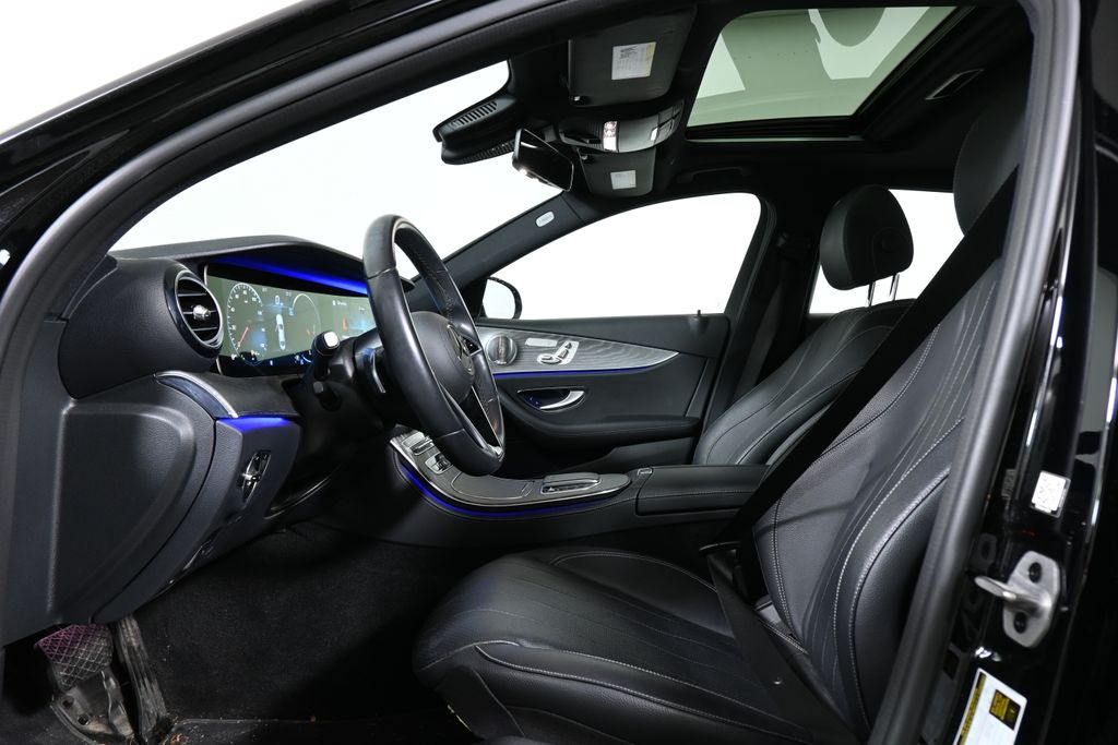 Thumbnail: 2021 Mercedes-Benz E-Class - 3