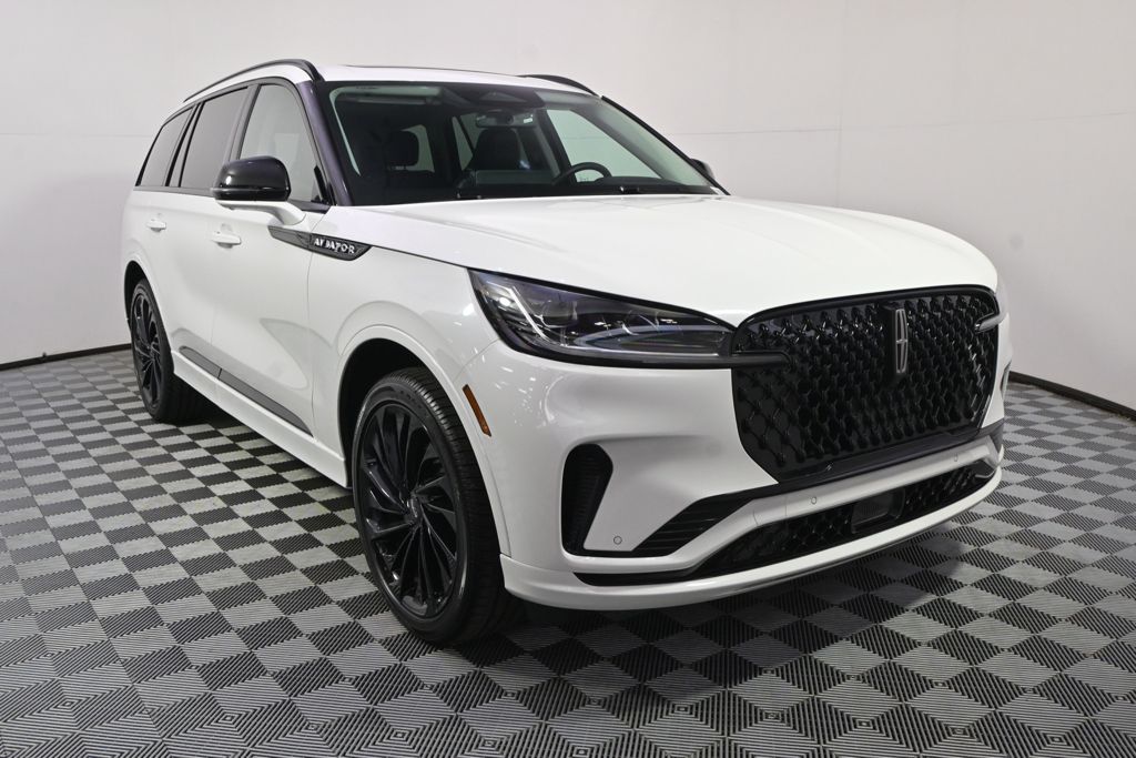 New 2026 White Lincoln Reserve image 9