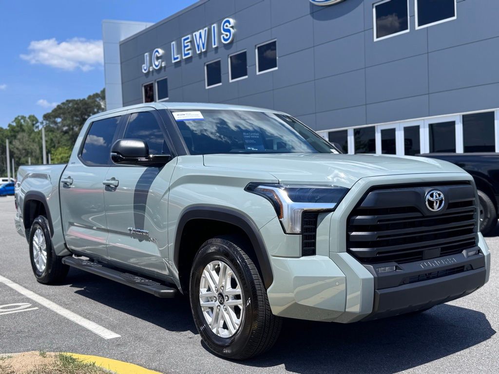 2025 Toyota Tundra SR5