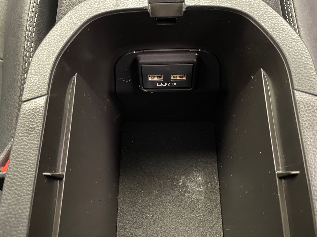 2021 Toyota RAV4 XLE Premium 30