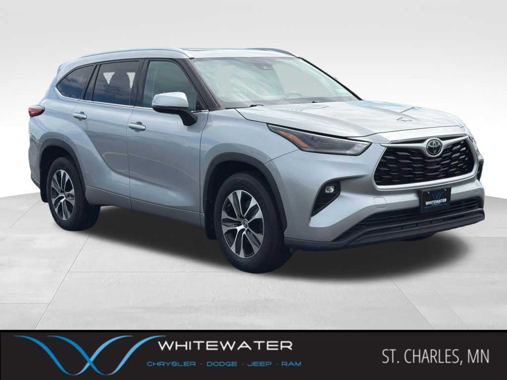 Celestial Silver Metallic 2021 Toyota Highlander SUV / Crossover All-Wheel Drive 8-Speed Automatic