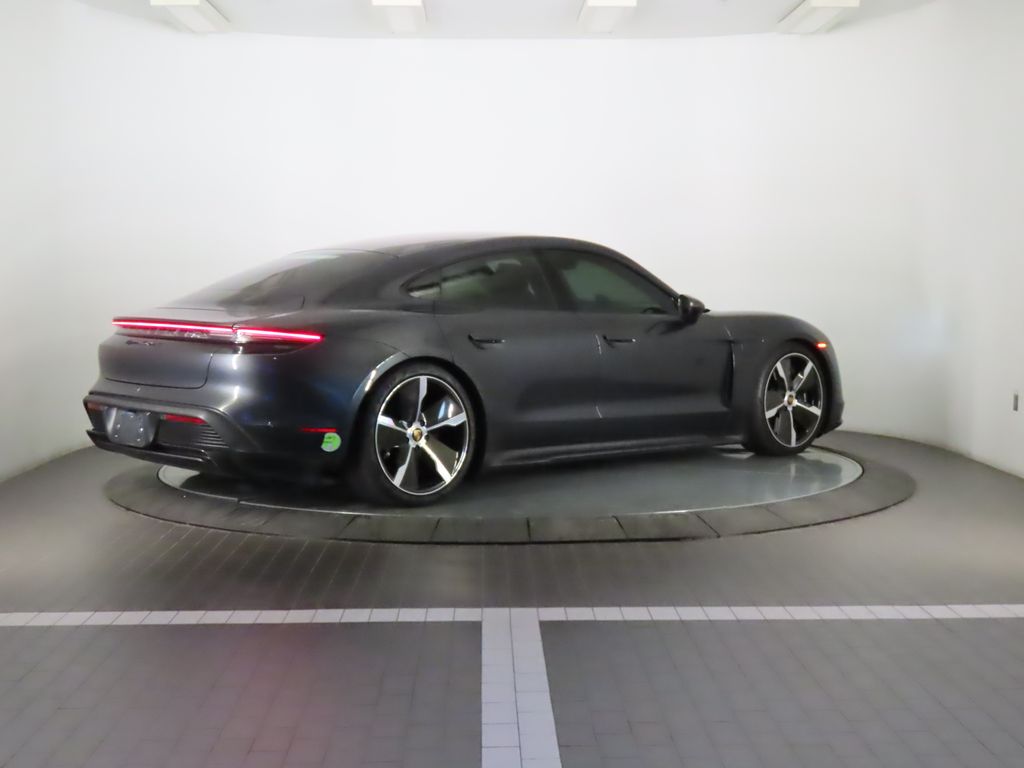 Thumbnail: 2021 Porsche Taycan - 7
