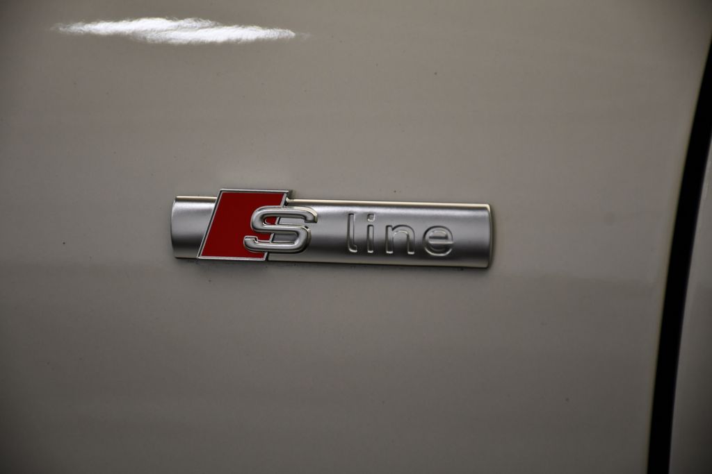 Thumbnail: 2026 Audi A6 - 11