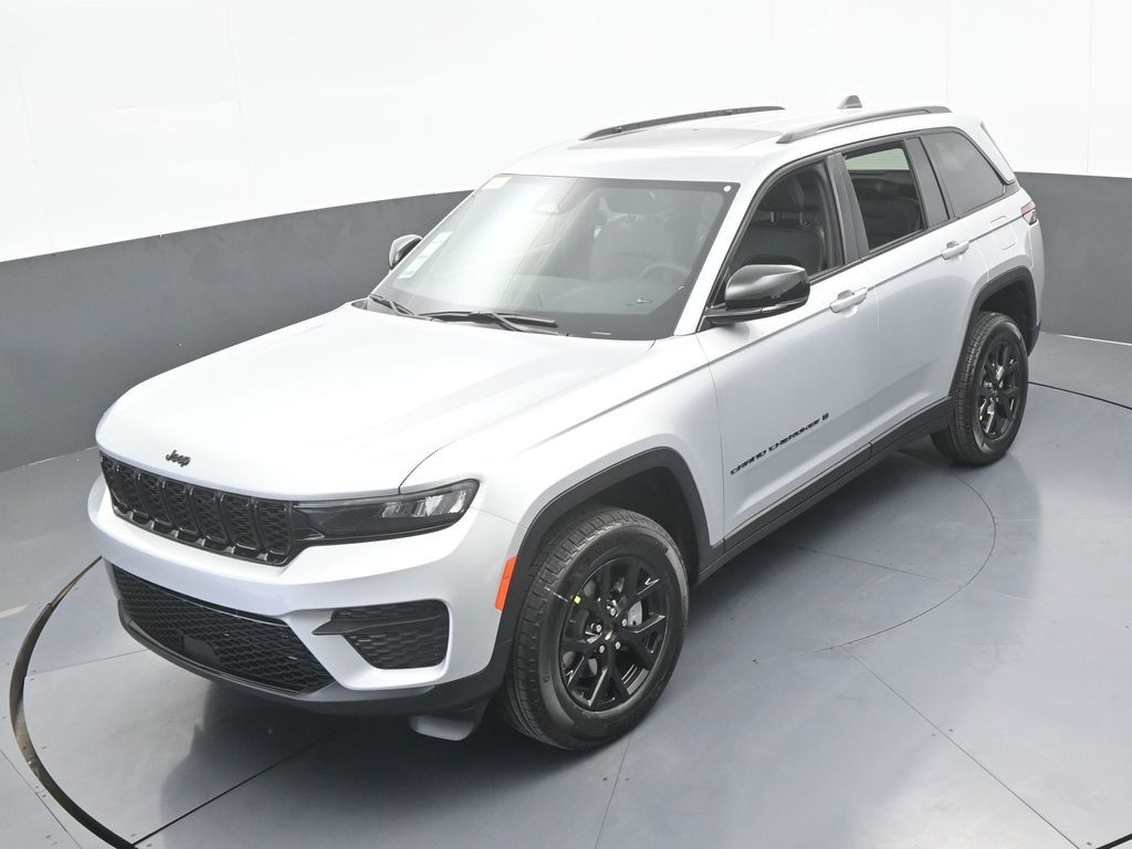 New 2025 Silver Zynith Jeep Altitude X image 40
