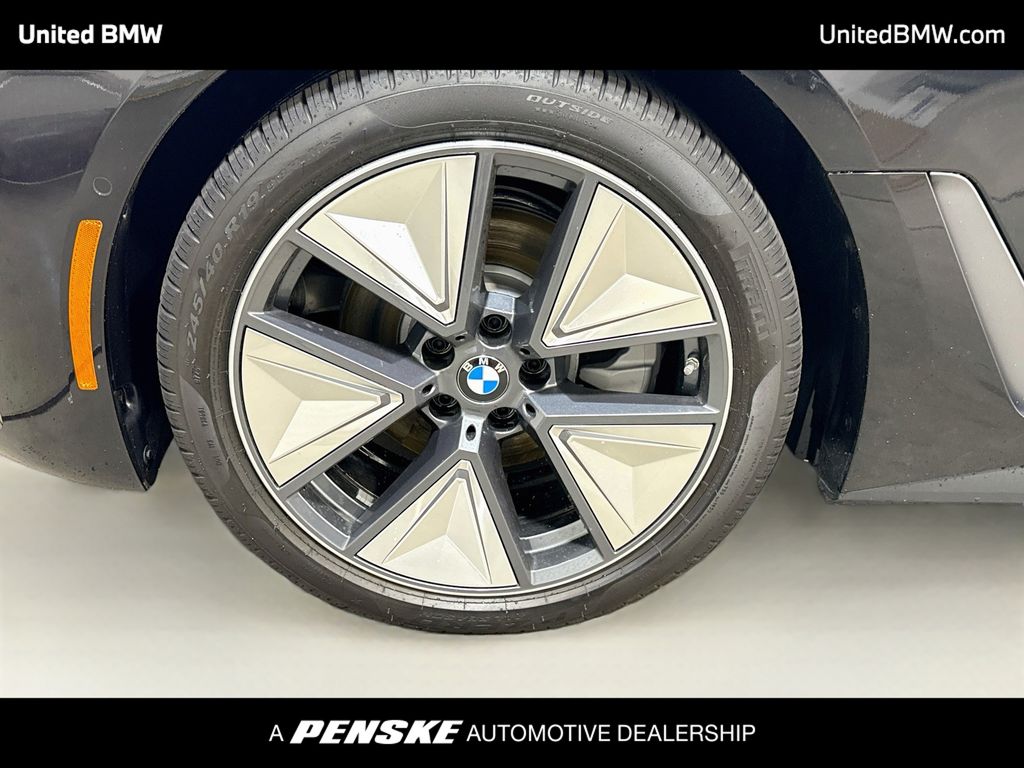 Thumbnail: 2026 BMW i4 - 2