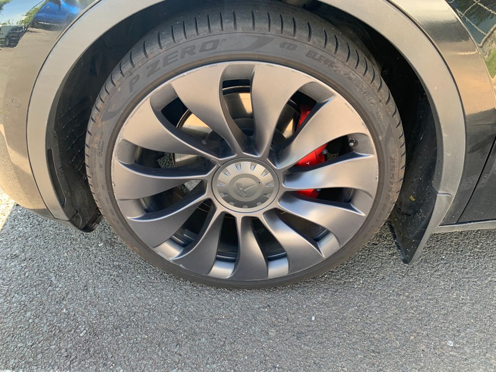 2021 Tesla Model Y Performance 13