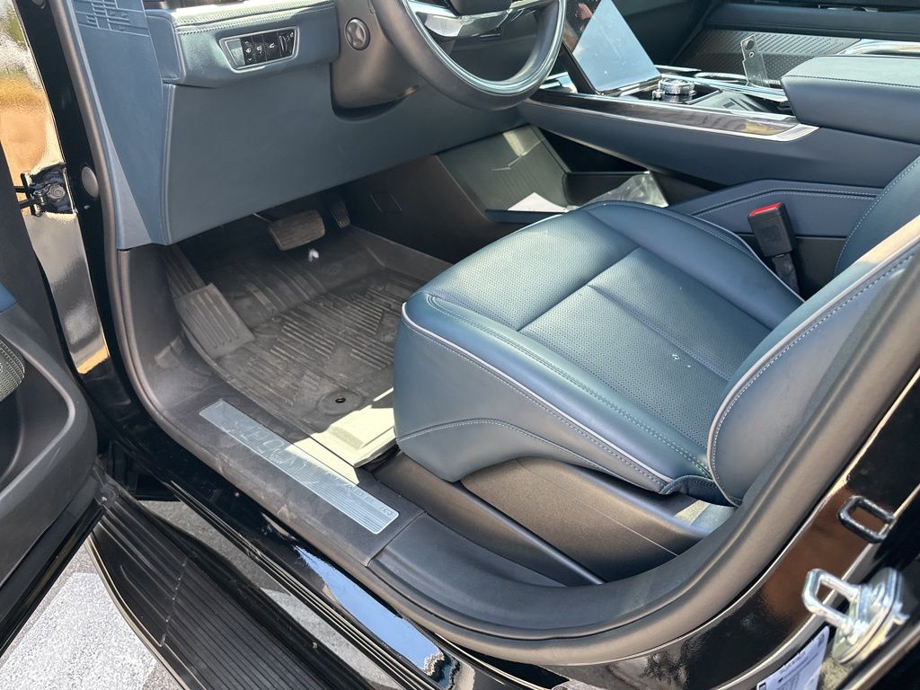 Used Car 2025 Cadillac Escalade Iq  Sport 2 For Sale Under $140,000 In Austin, Texas