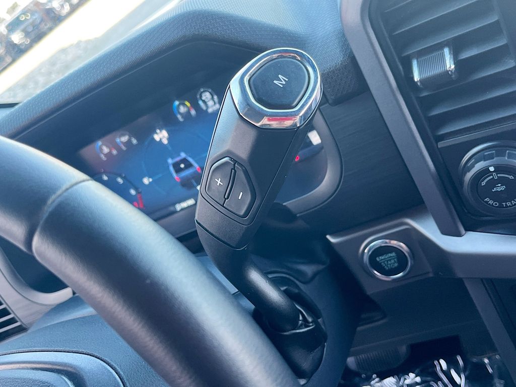 Used 2024 Blue Ford XLT image 21