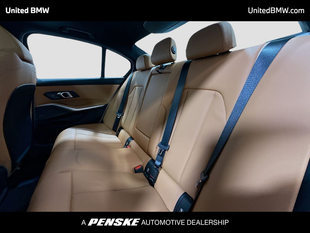 Thumbnail: 2026 BMW 3 Series - 13