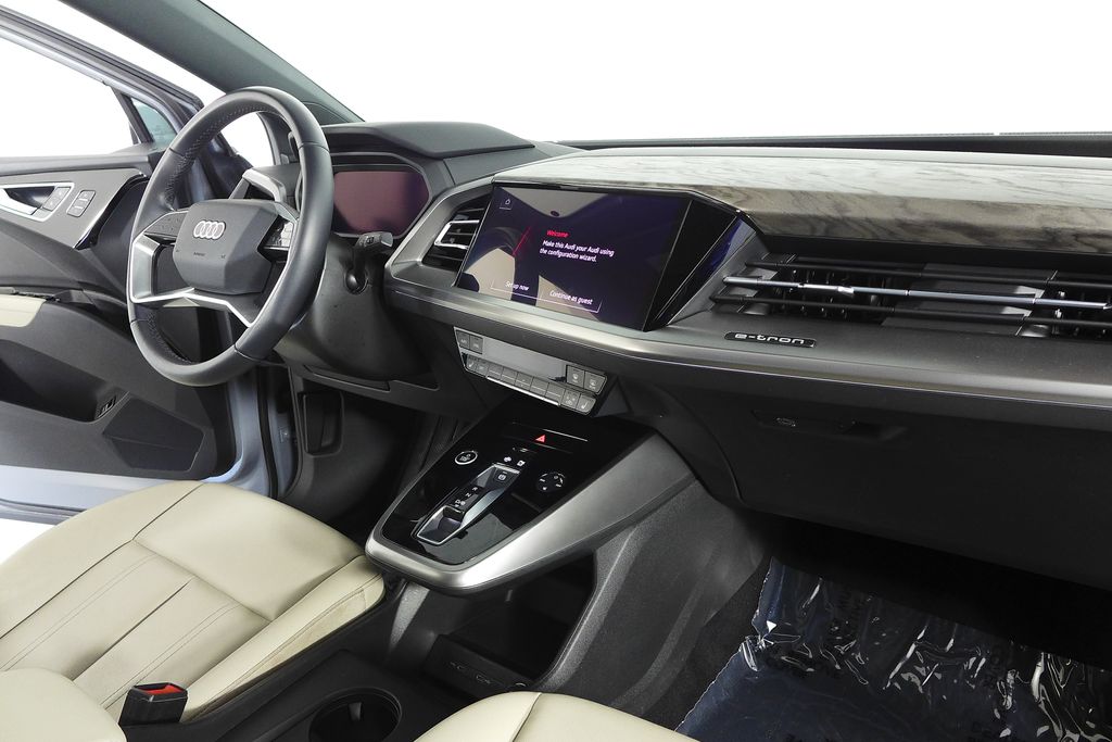 Thumbnail: 2023 Audi Q4 e-tron - 13