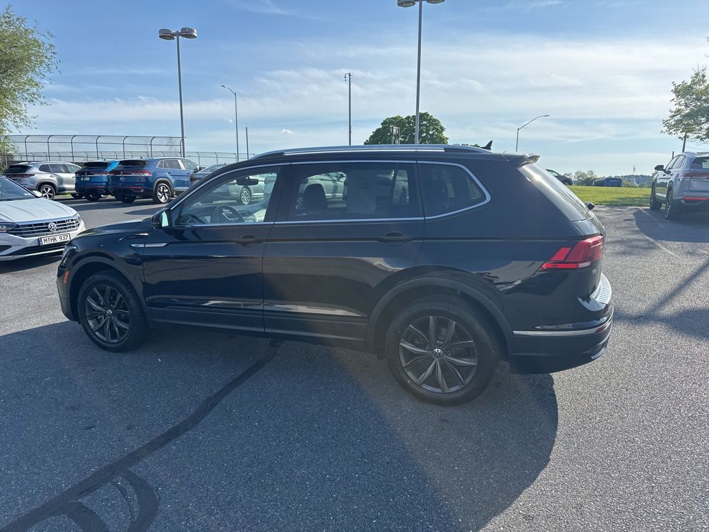 2023 Volkswagen Tiguan 2.0T SE Black at Sutliff Volkswagen