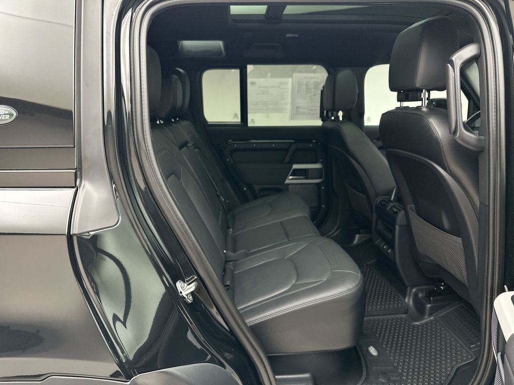 Thumbnail: 2023 Land Rover Defender - 7