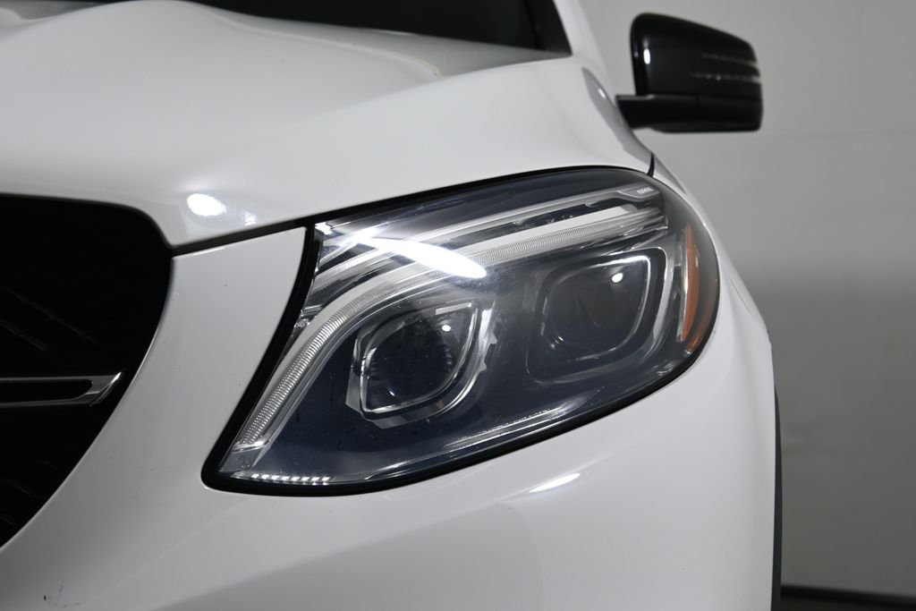 Thumbnail: 2016 Mercedes-Benz GLE - 10