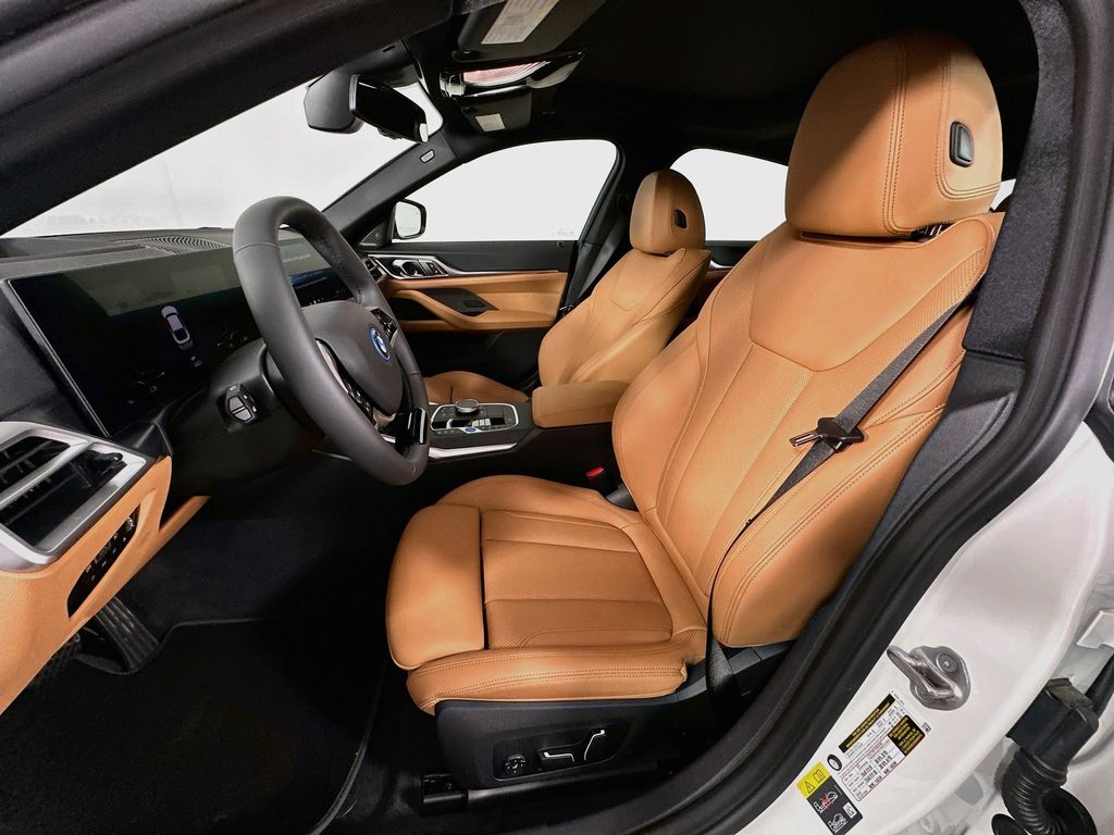 Thumbnail: 2026 BMW i4 - 16