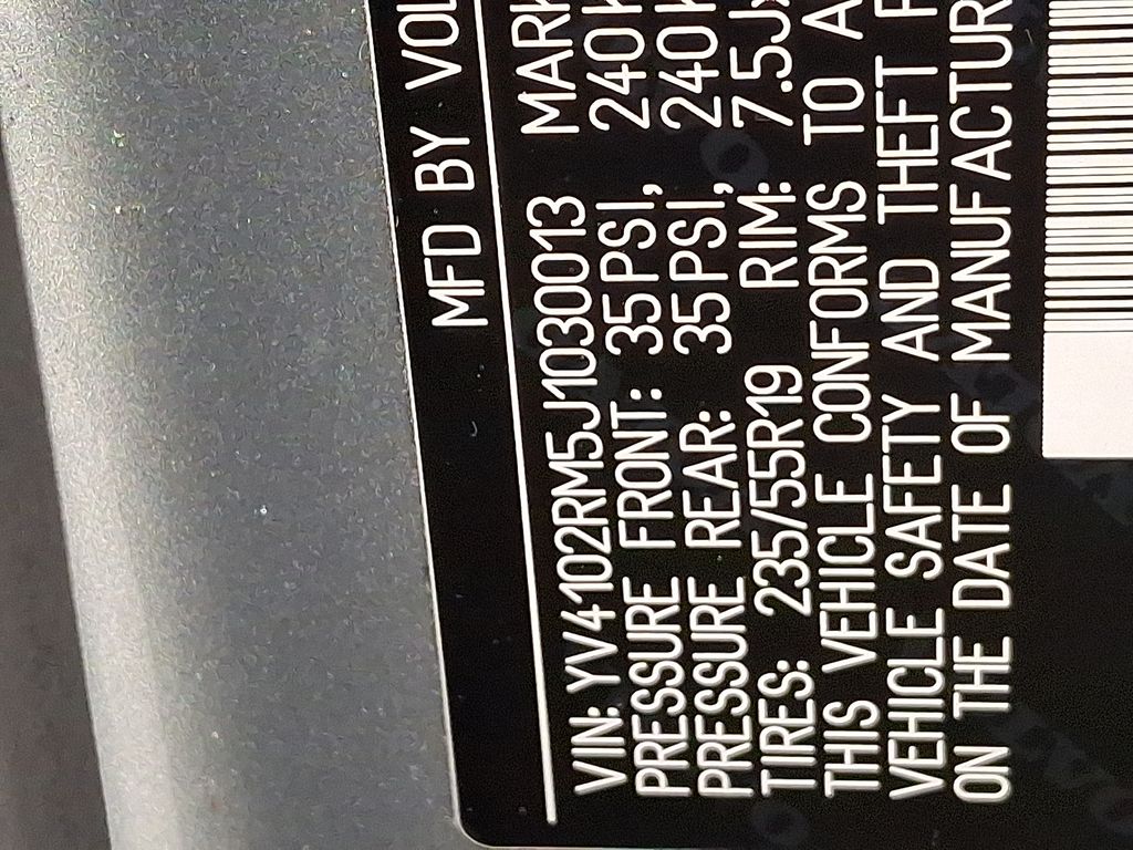 Thumbnail: 2018 Volvo XC60 - 27