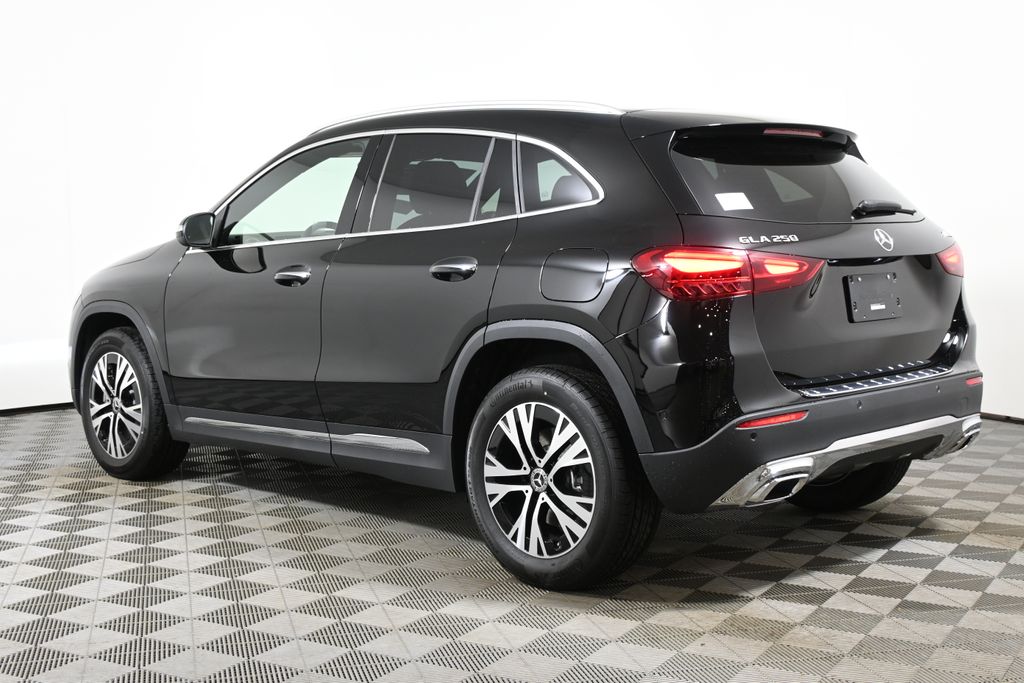 2025 Mercedes-Benz GLA 250 4MATIC 5