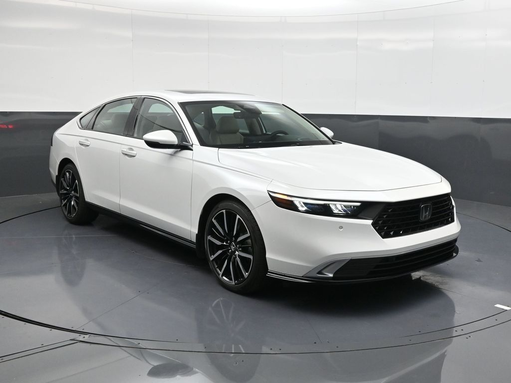 2024 Honda Accord Hybrid Touring's photo