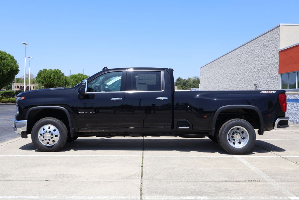 2025 Chevrolet Silverado 3500 LTZ 7