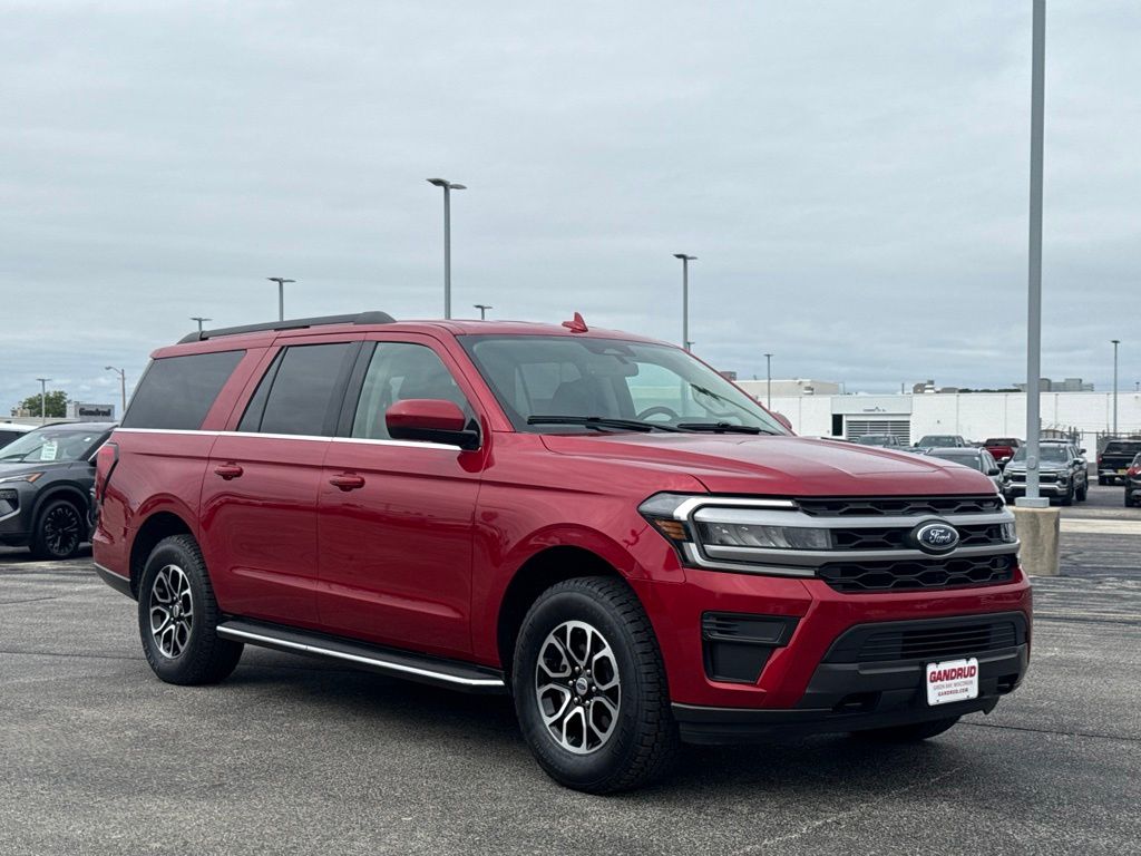 Rapid Red Metallic Tinted Clearcoat 2022 Ford Expedition SUV / Crossover Four-Wheel Drive Automatic
