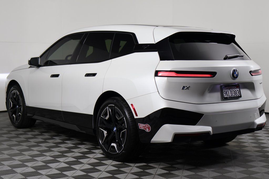 Thumbnail: 2024 BMW iX - 6